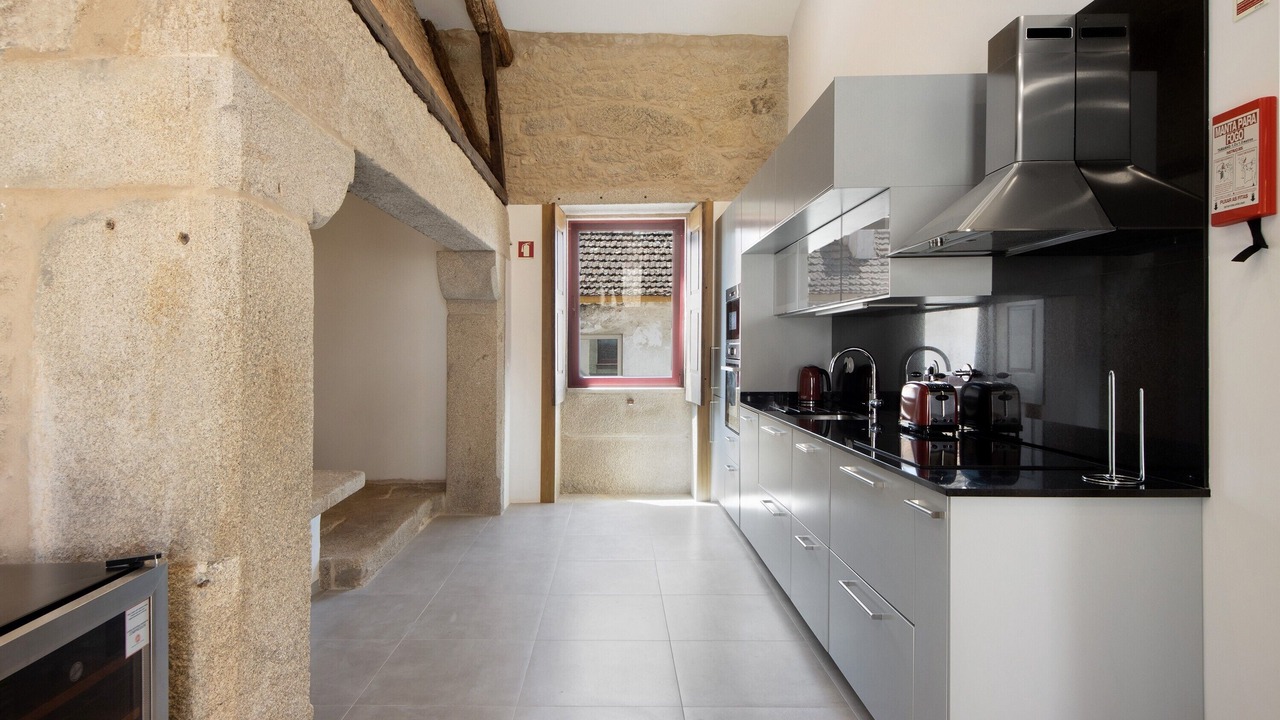 Photo of Kitchen in Guilhabreu
