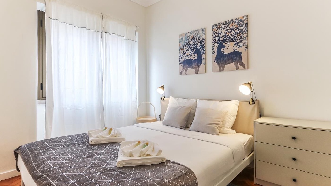 Photo of Bedroom in Linda-a-Velha