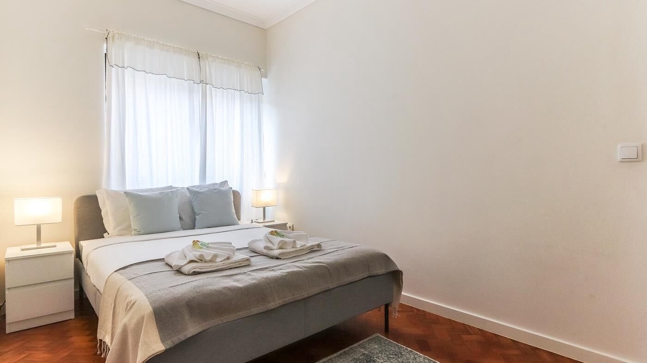 Photo of Bedroom in Linda-a-Velha