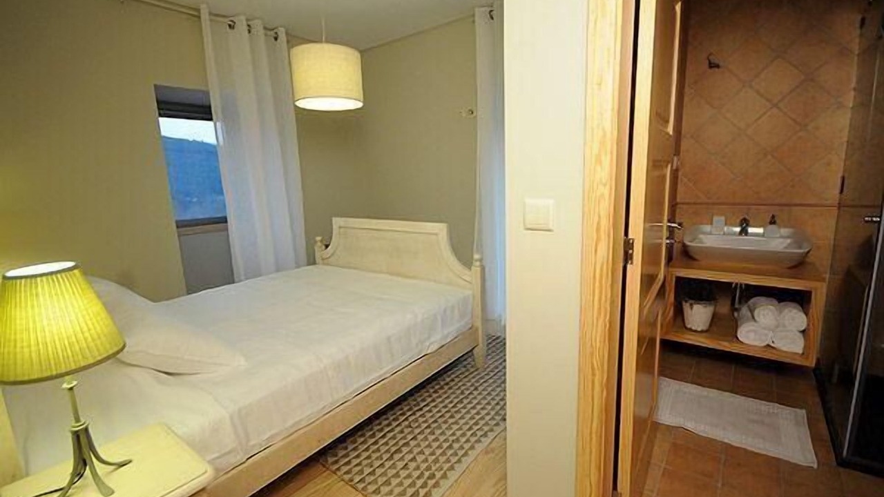 Photo of Bedroom in Cossourado