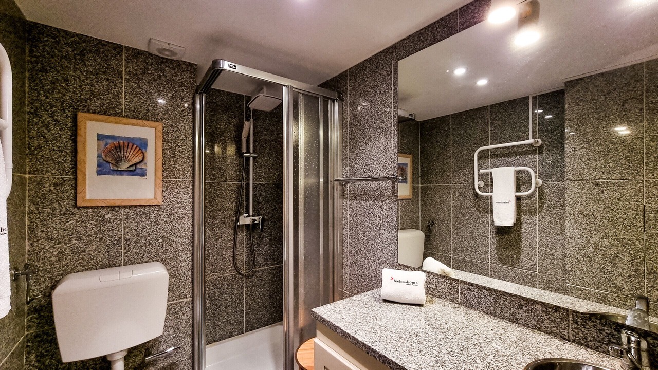 Photo of Bathroom in Vila Real Santo Antonio