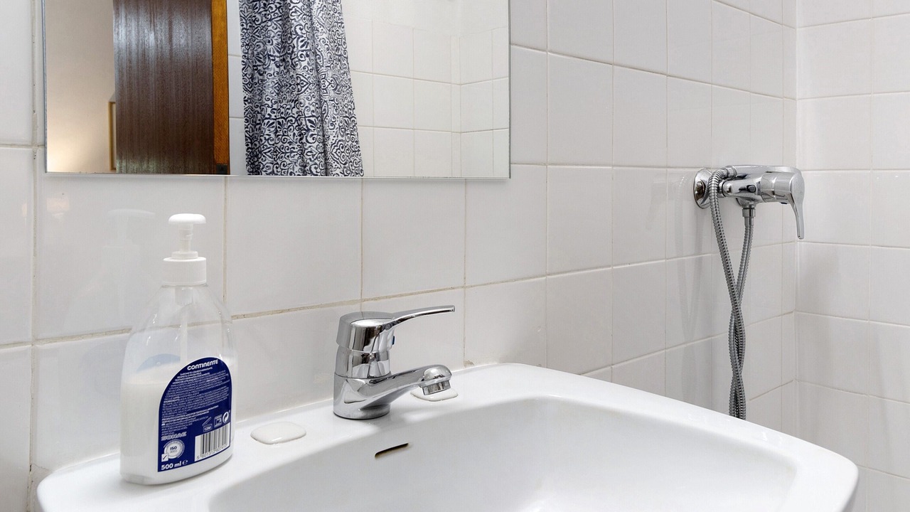 Photo of Bathroom in Caminha