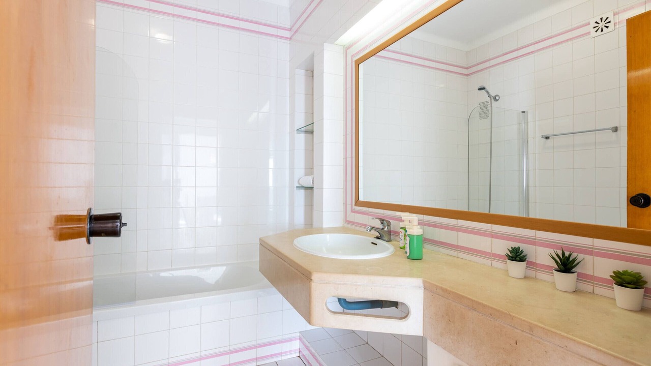 Photo of Bathroom in Correeira