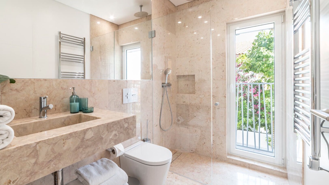 Photo of Bathroom in Corroios