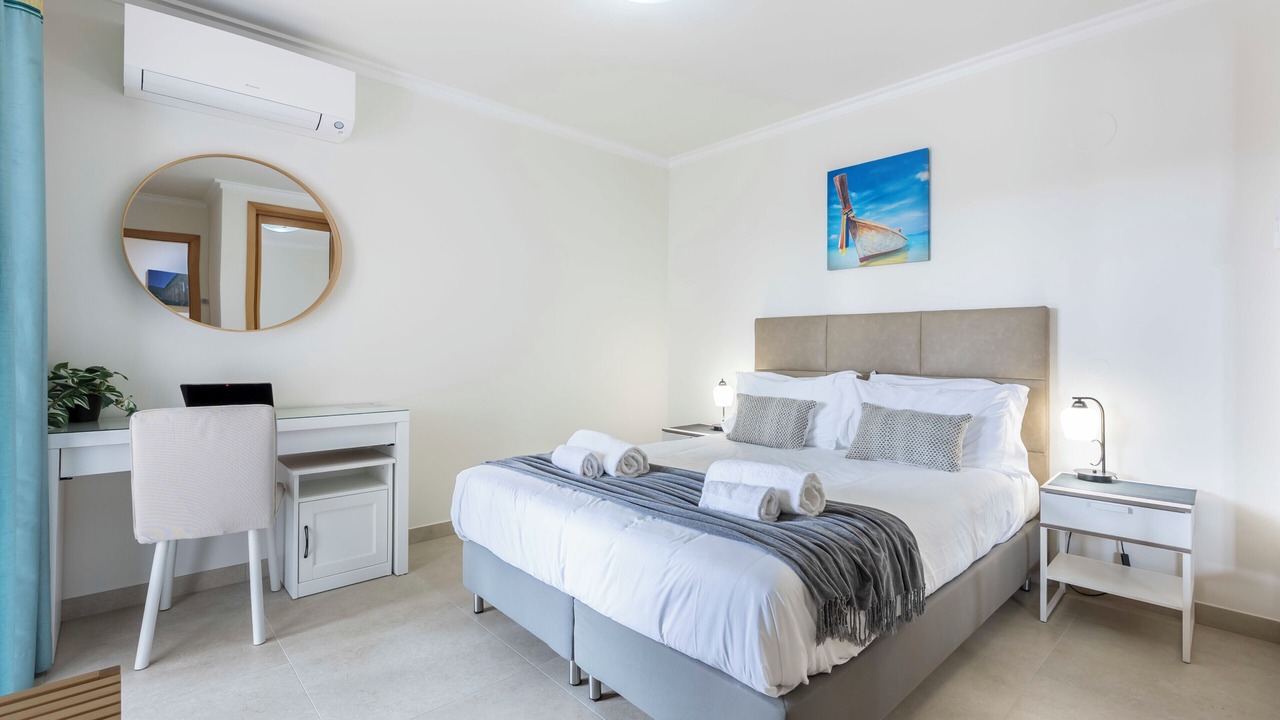 Photo of Bedroom in Meia Praia