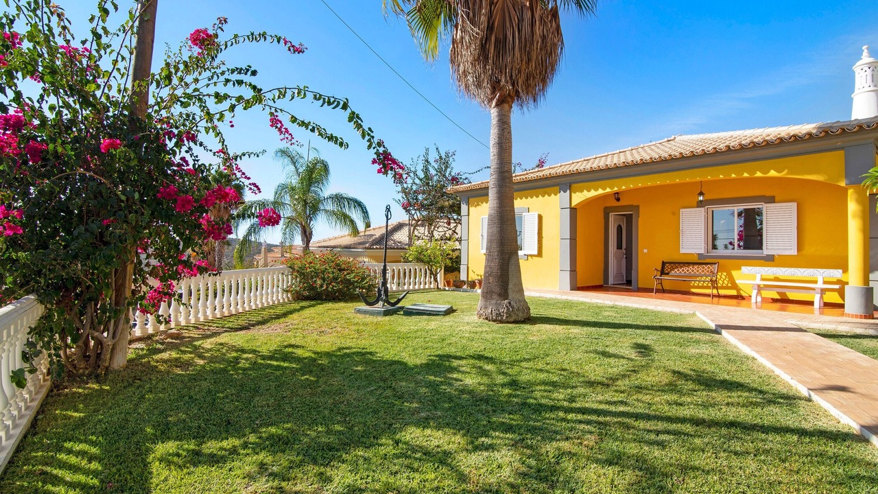 Photo of Patio Balcony in Parragil