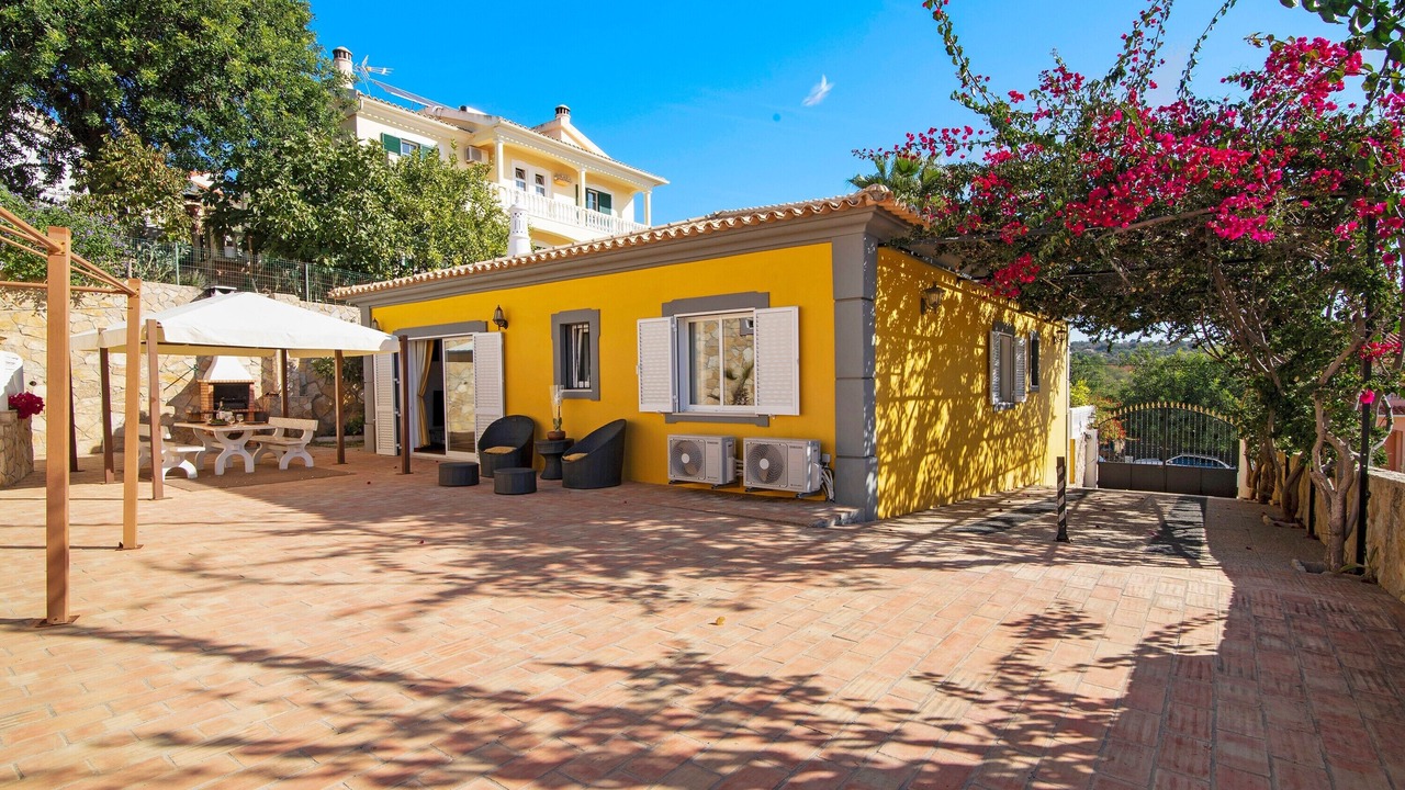 Photo of Patio Balcony in Parragil