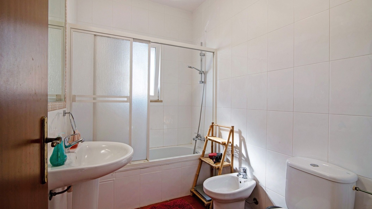 Photo of Bathroom in Parragil