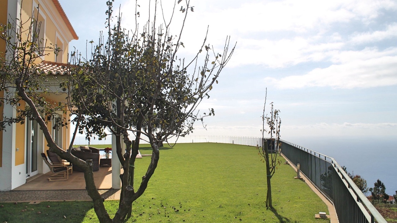 Photo of Patio Balcony in Prazeres