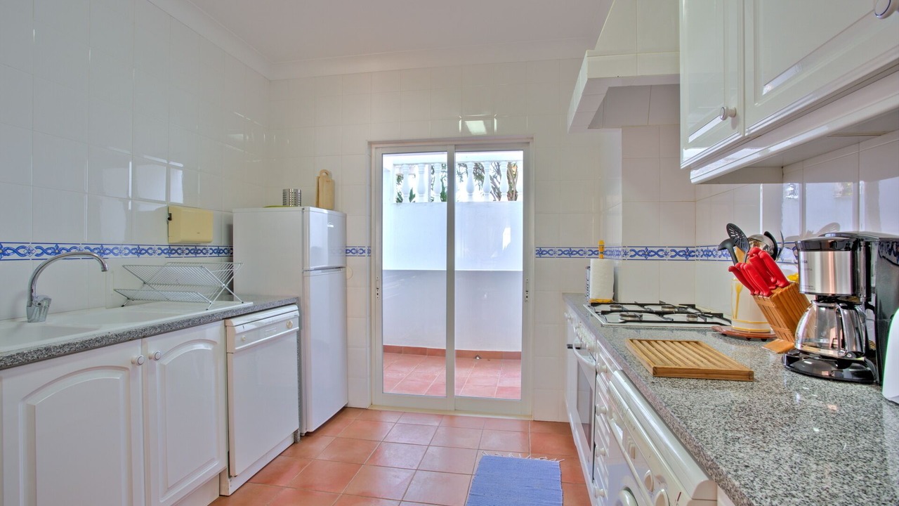 Photo of Kitchen in Meia Praia