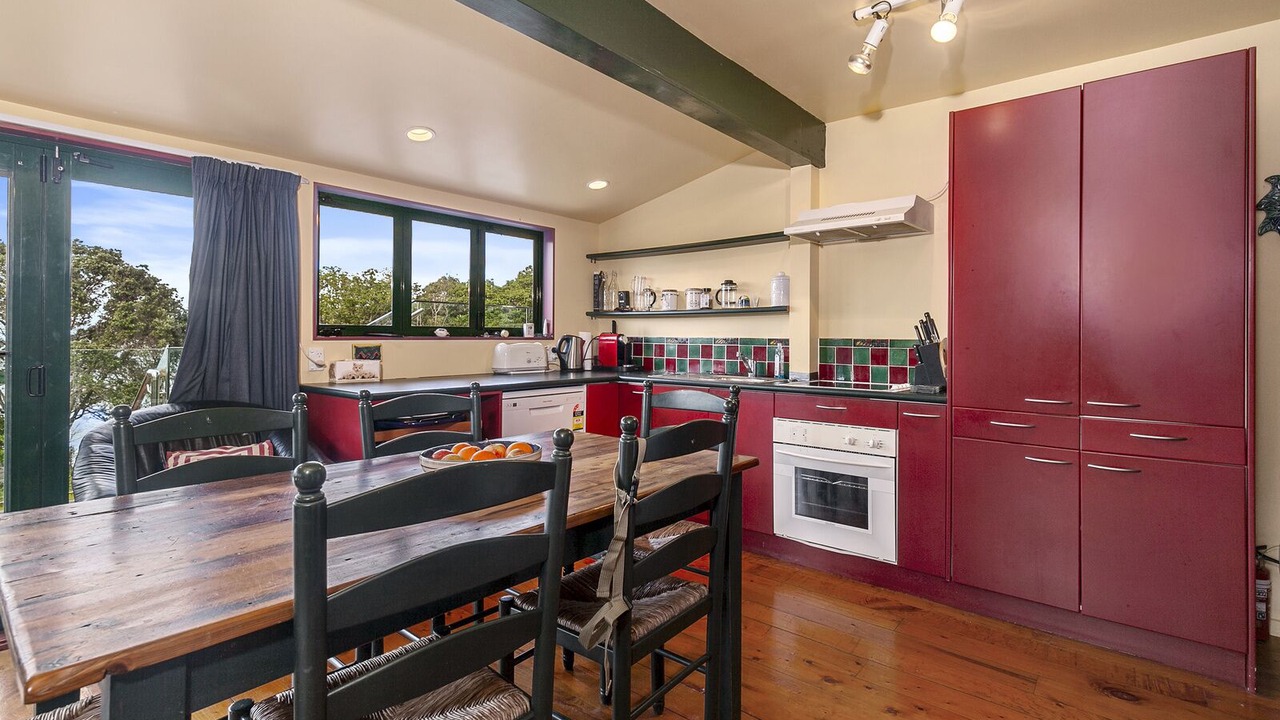 Photo of Kitchen in Tawharanui