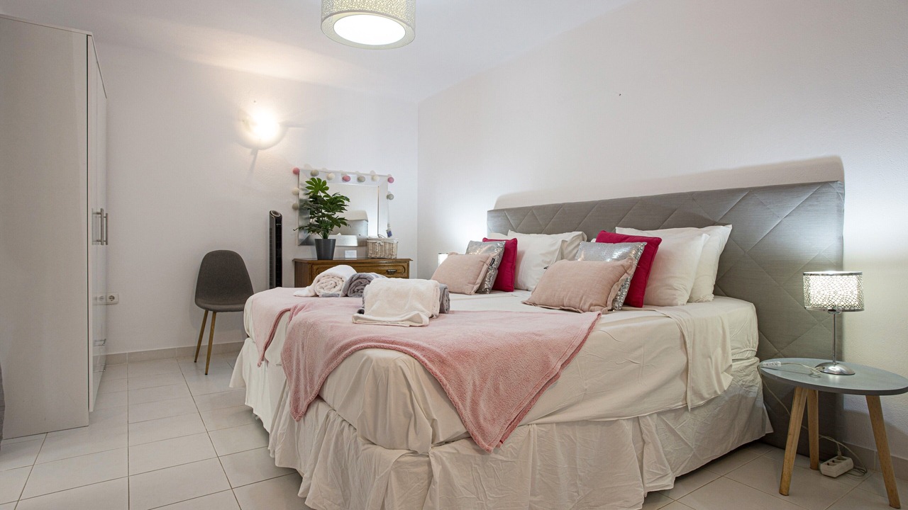 Photo of Bedroom in Ferragudo