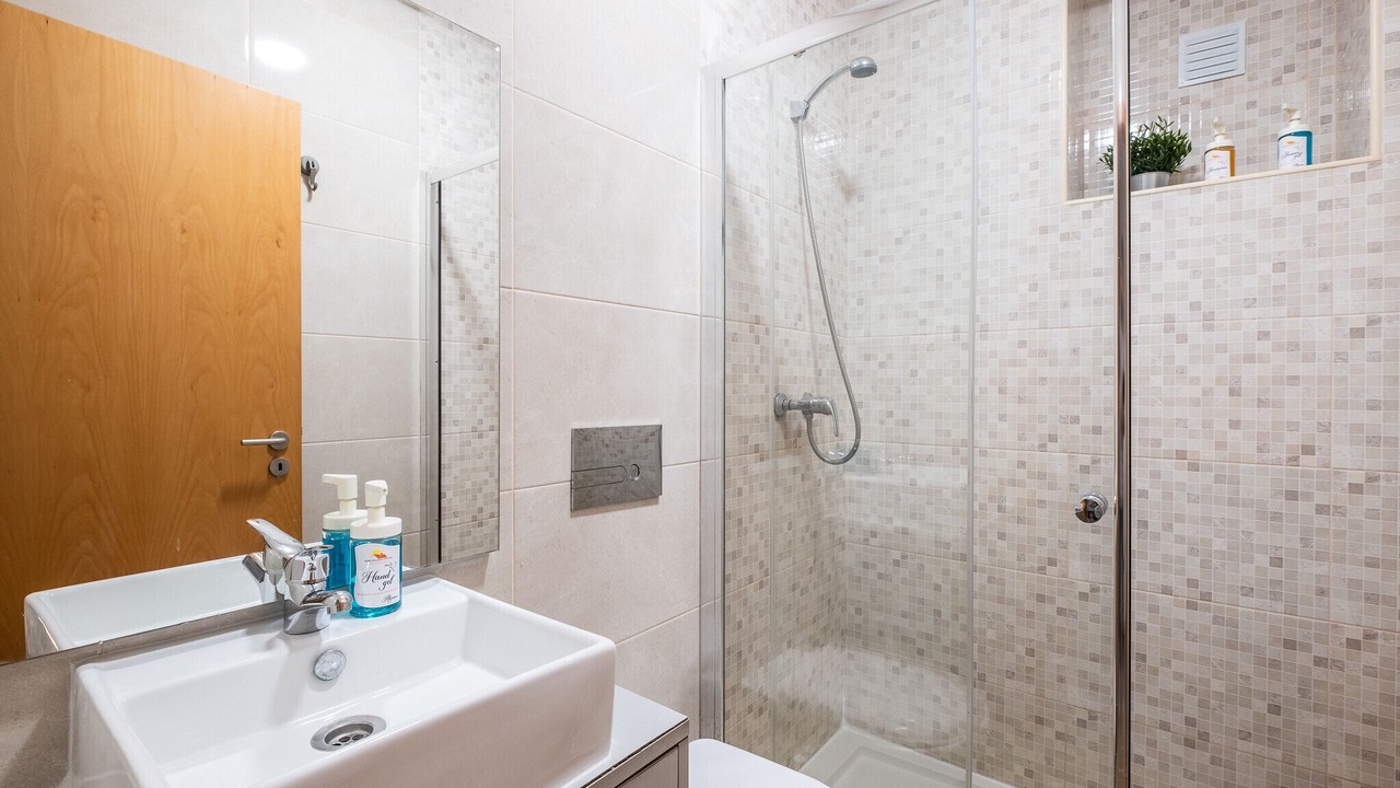 Photo of Bathroom in Peneco Beach