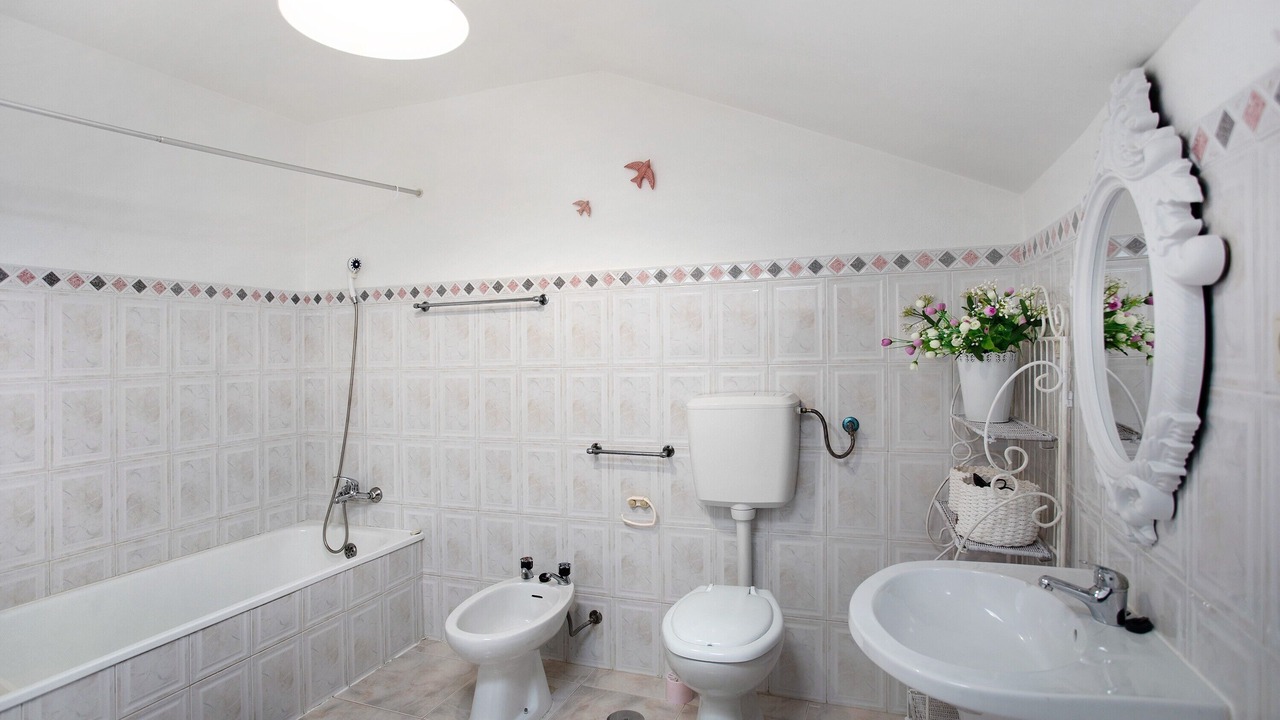Photo of Bathroom in Famalicao