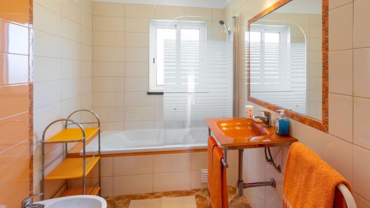 Photo of Bathroom in Azinhal e Amendoeira