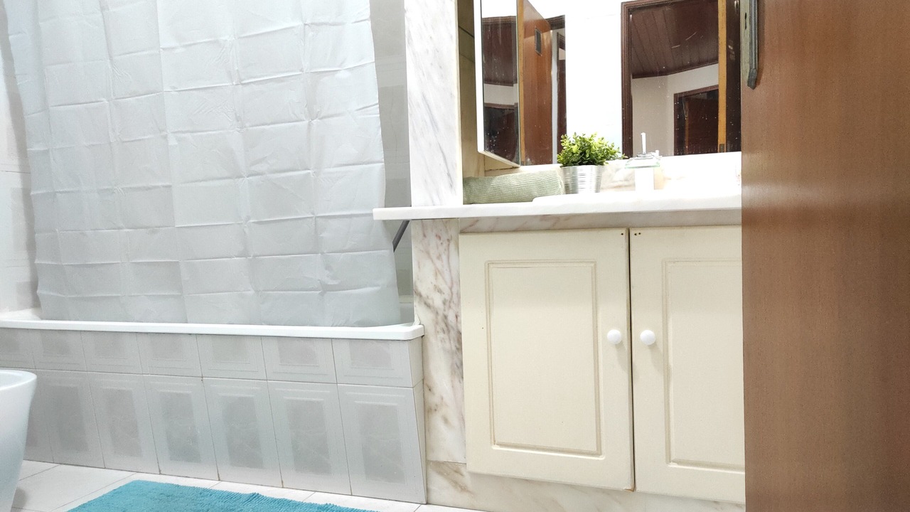 Photo of Bathroom in Corroios