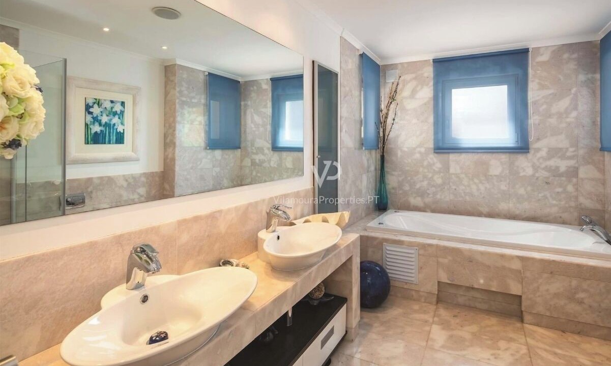 Photo of Bathroom in Vilamoura