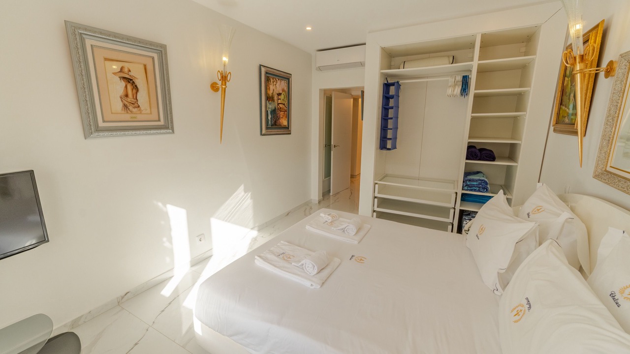 Photo of Bedroom in Quarteira