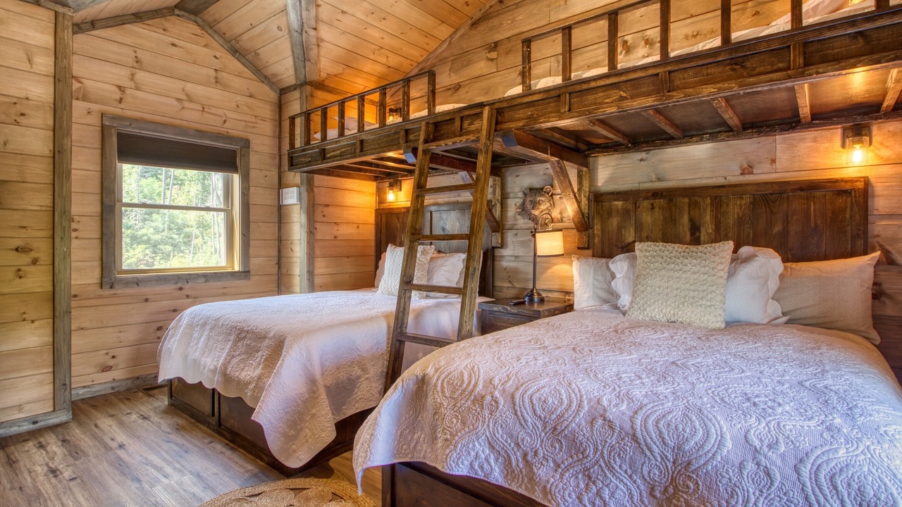 Photo of Bedroom in Chalet Village North