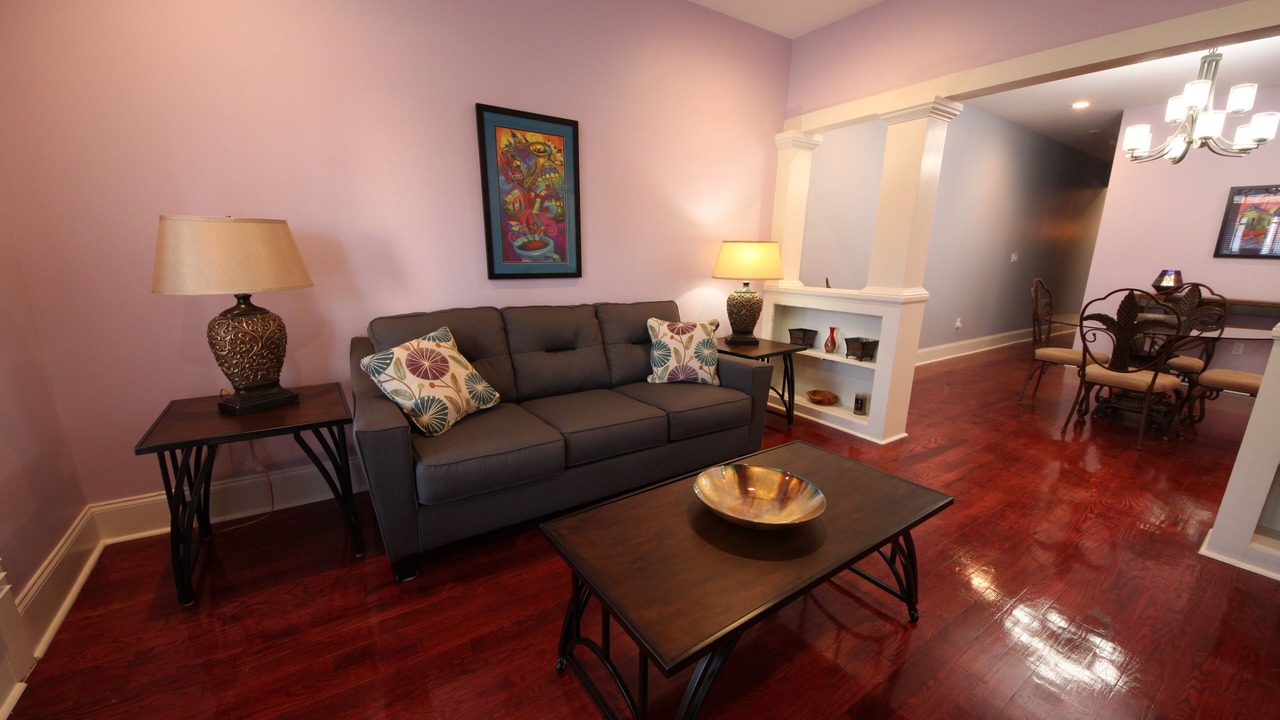 Photo of Livingroom in Mid-City