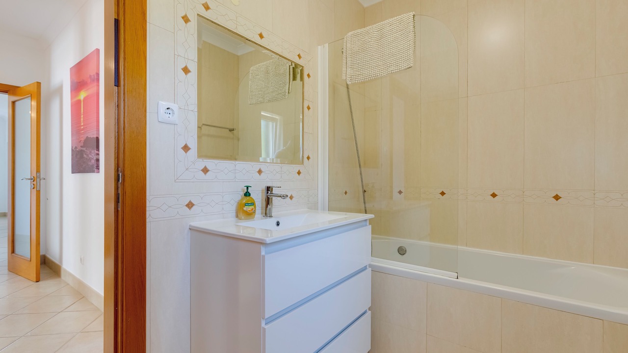 Photo of Bathroom in Aljezur
