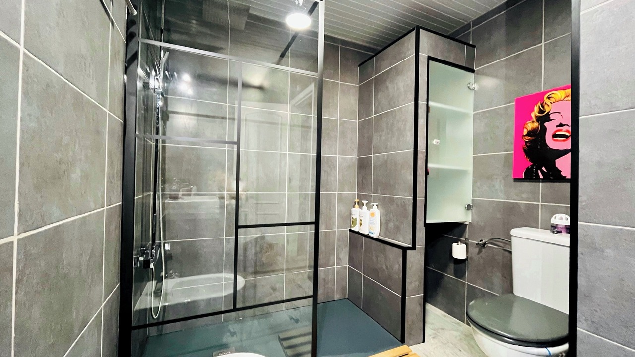 Photo of Bathroom in Faro