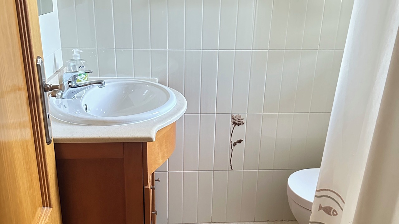 Photo of Bathroom in Ferragudo