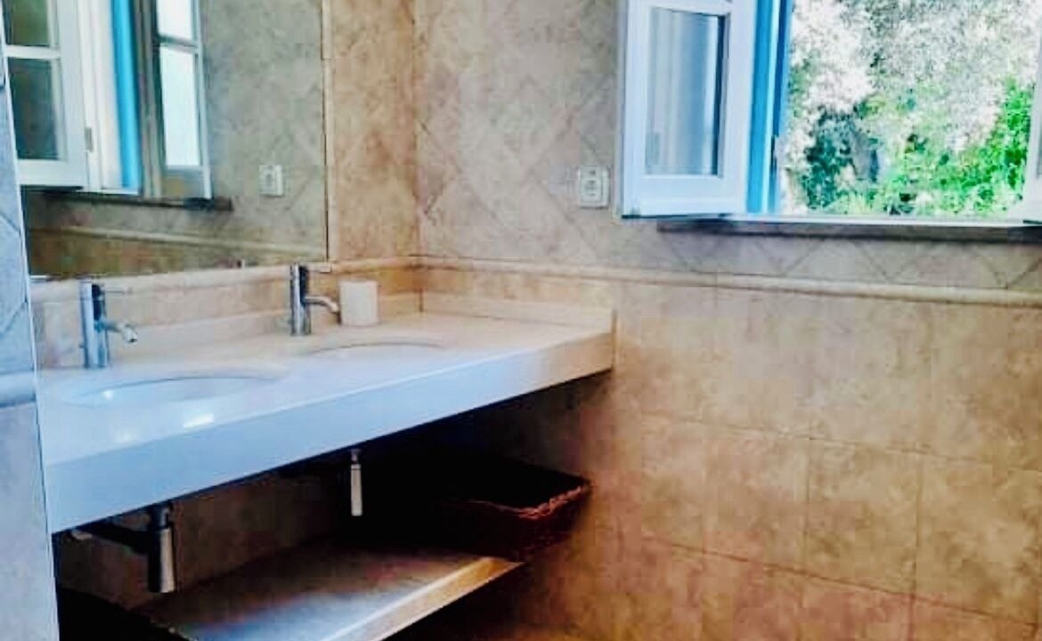 Photo of Bathroom in Bordeira