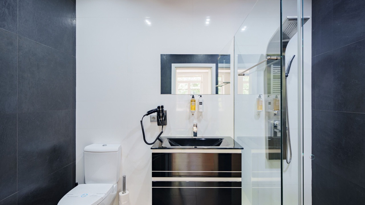 Photo of Bathroom in Centro / Baixa
