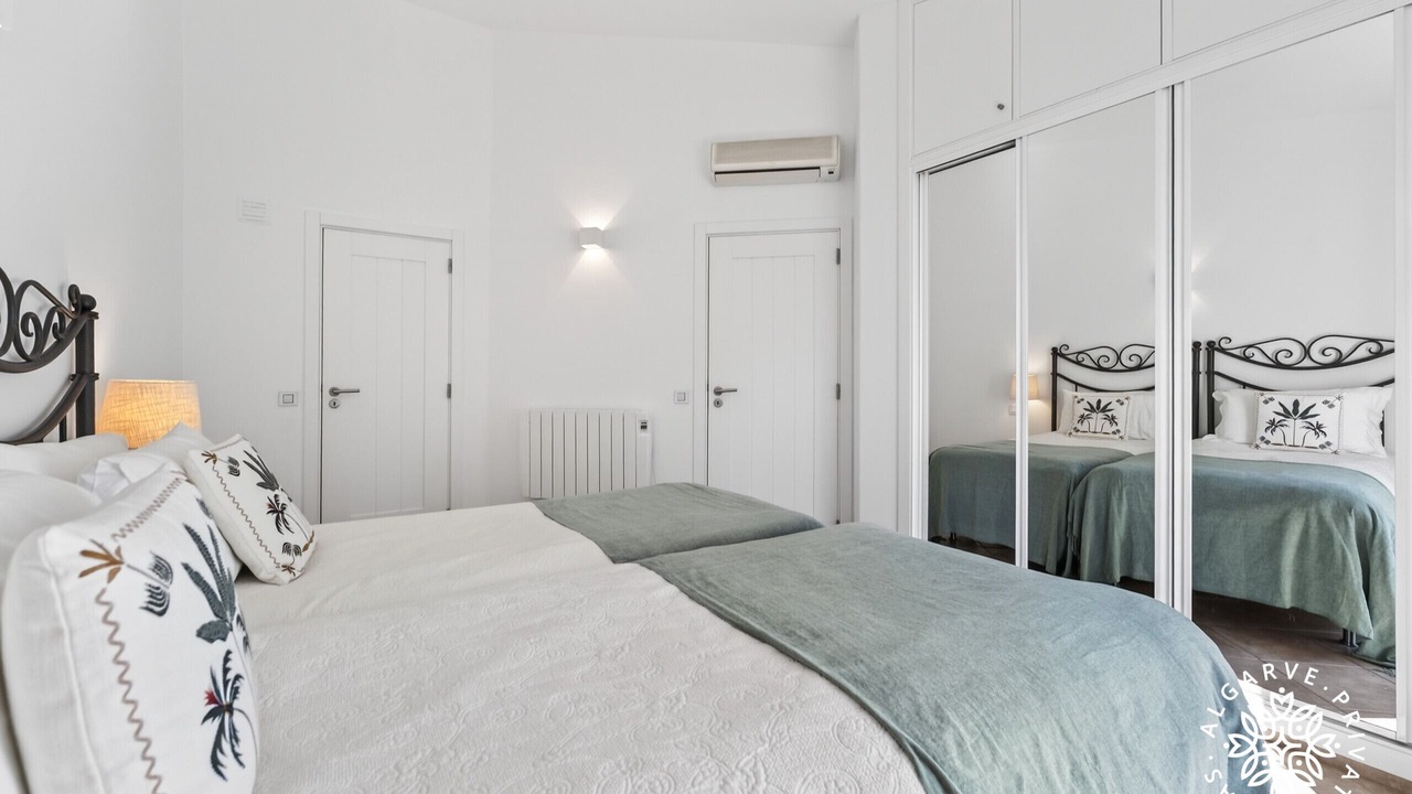 Photo of Bedroom in Vale do Garrao