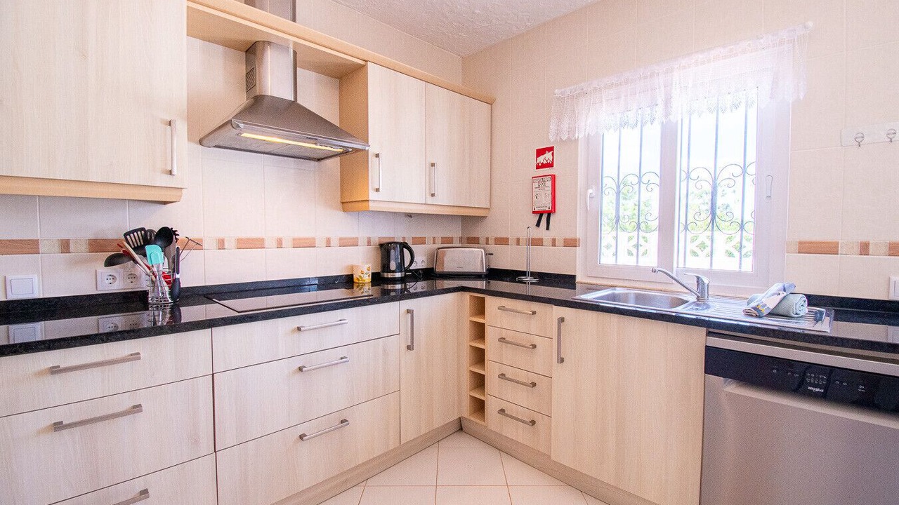 Photo of Kitchen in Lagoa e Carvoeiro