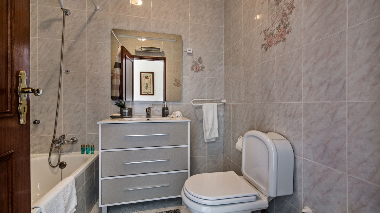 Photo of Bathroom in Monte Raposo