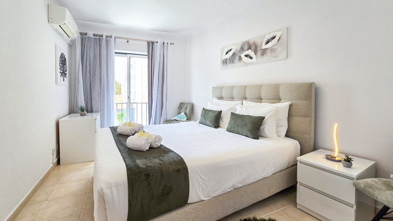 Photo of Bedroom in Praia da Rocha