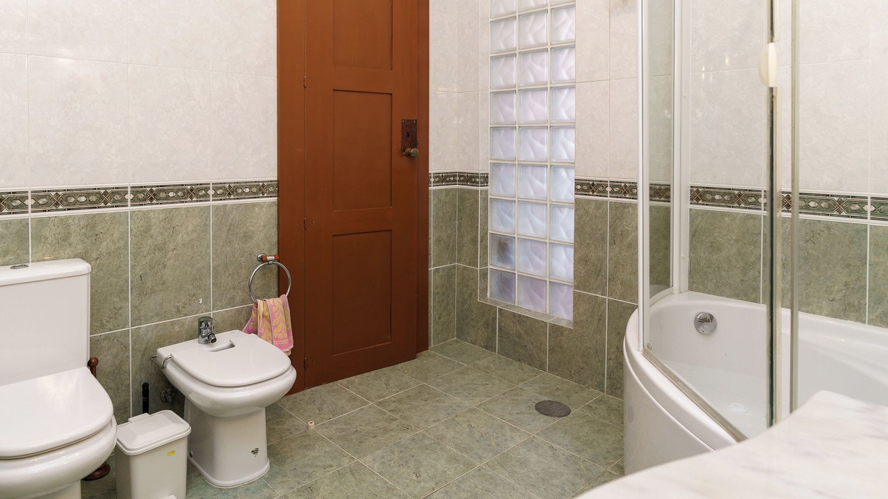 Photo of Bathroom in Fao