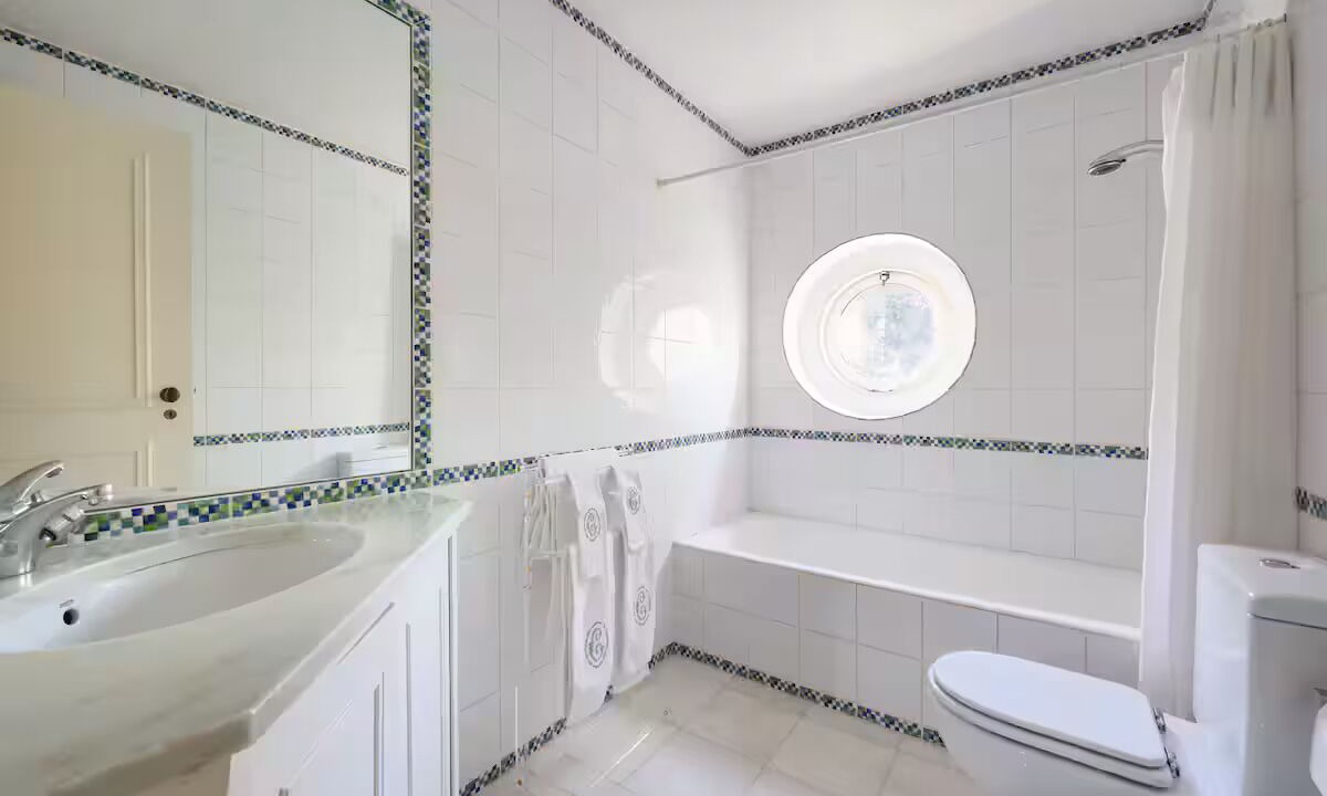 Photo of Bathroom in Castelo