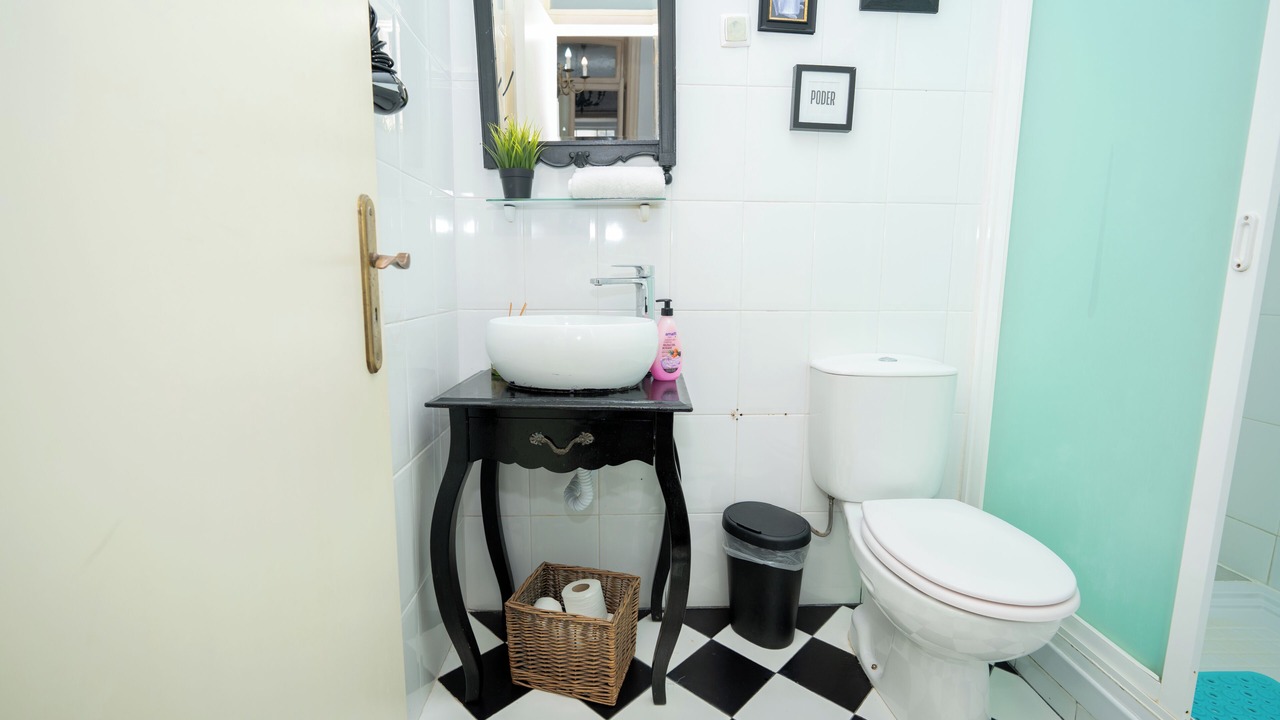 Photo of Bathroom in Mouraria