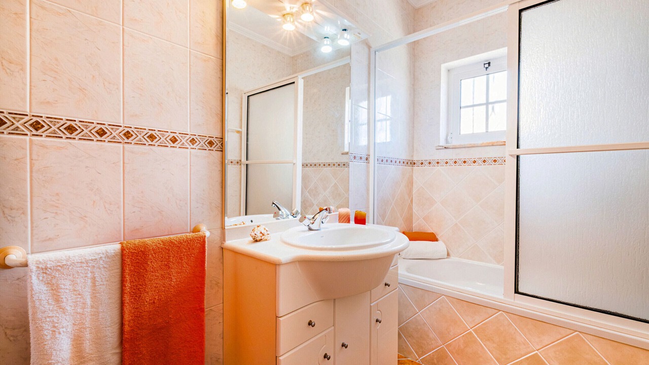 Photo of Bathroom in Gale