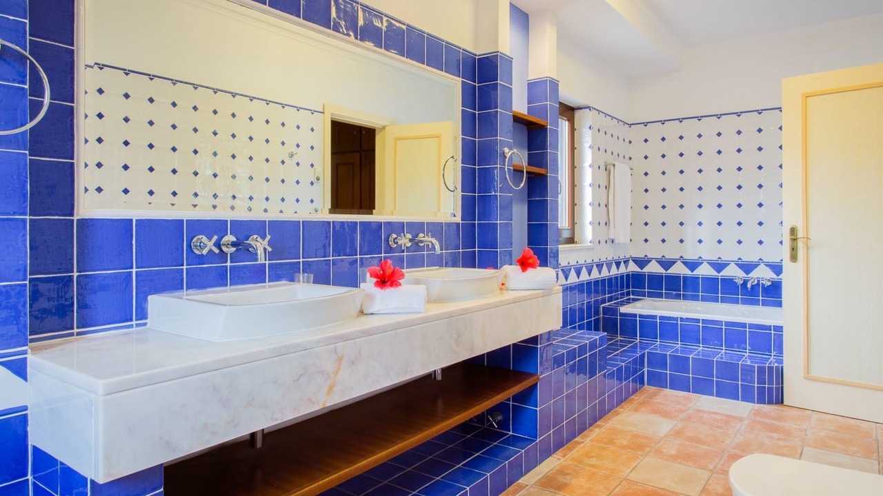 Photo of Bathroom in Vale de Centianes