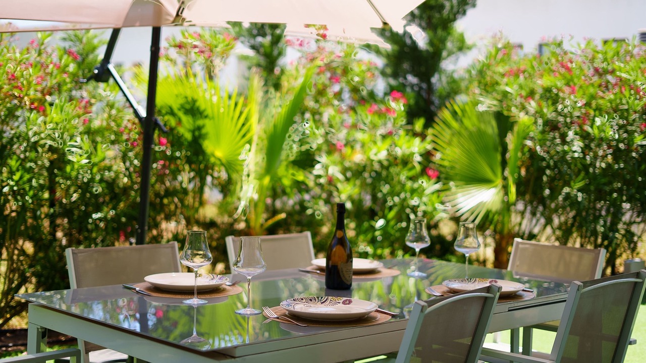 Photo of Outdoor in Pera