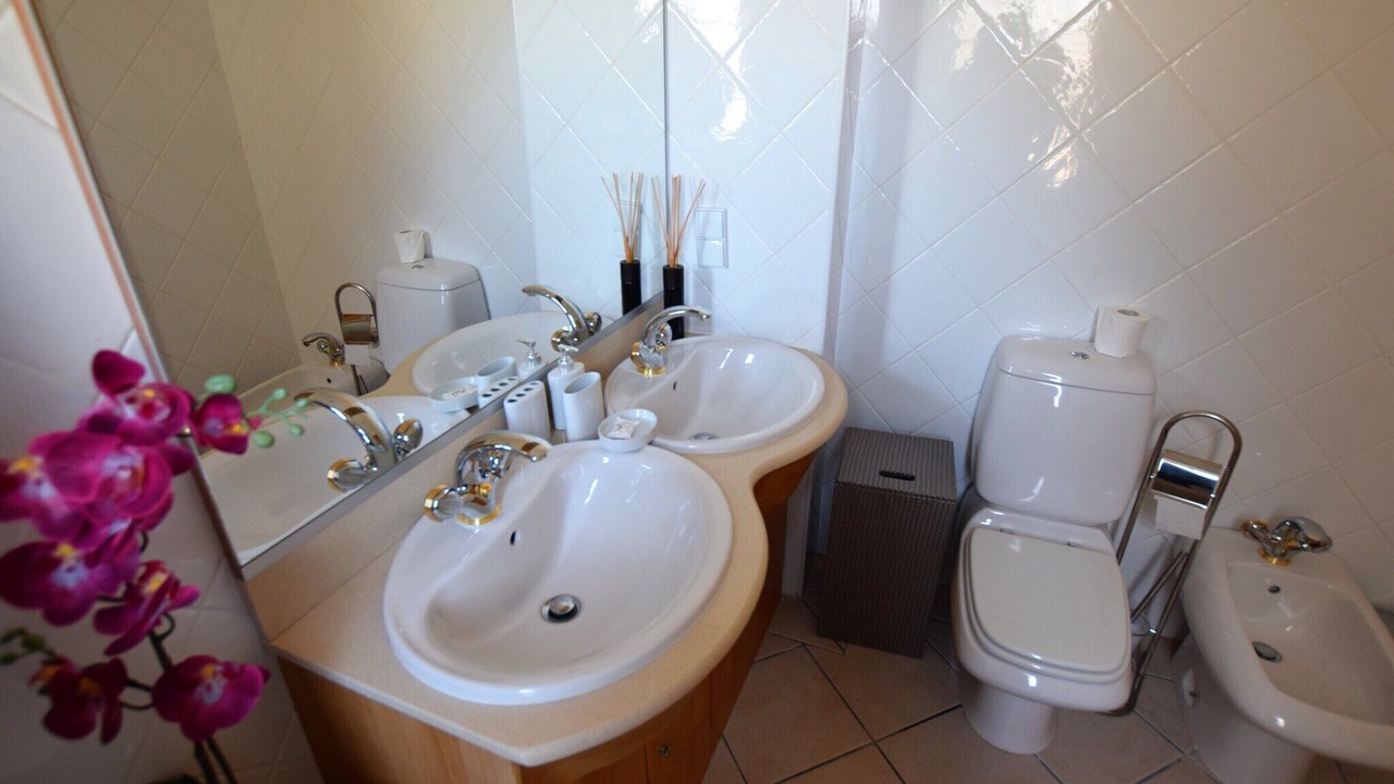 Photo of Bathroom in Vale do Garrao