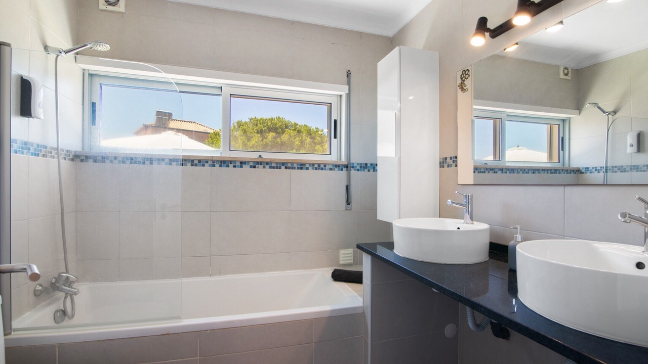 Photo of Bathroom in Tavira