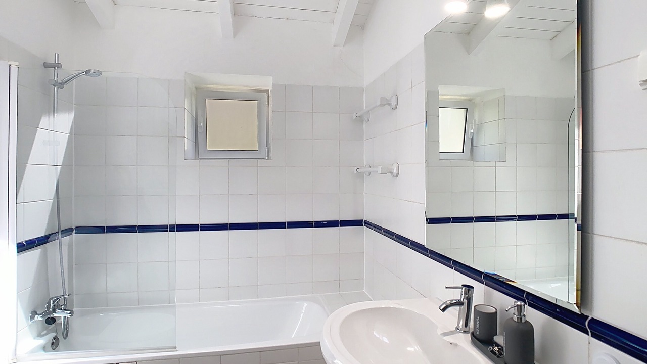 Photo of Bathroom in Sao Bras de Alportel
