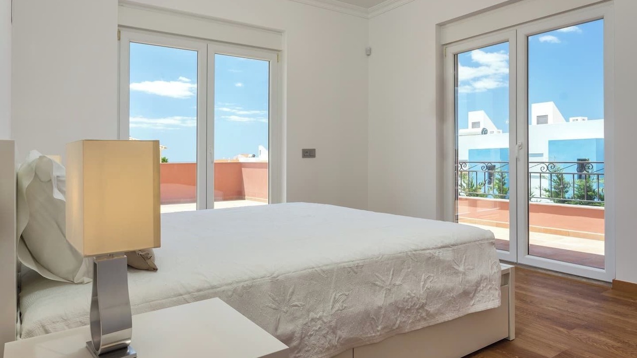 Photo of Bedroom in Alporchinhos