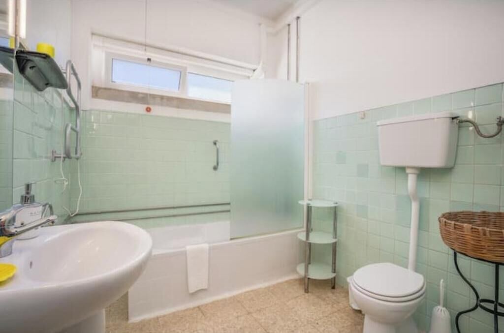 Photo of Bathroom in Ameijeira