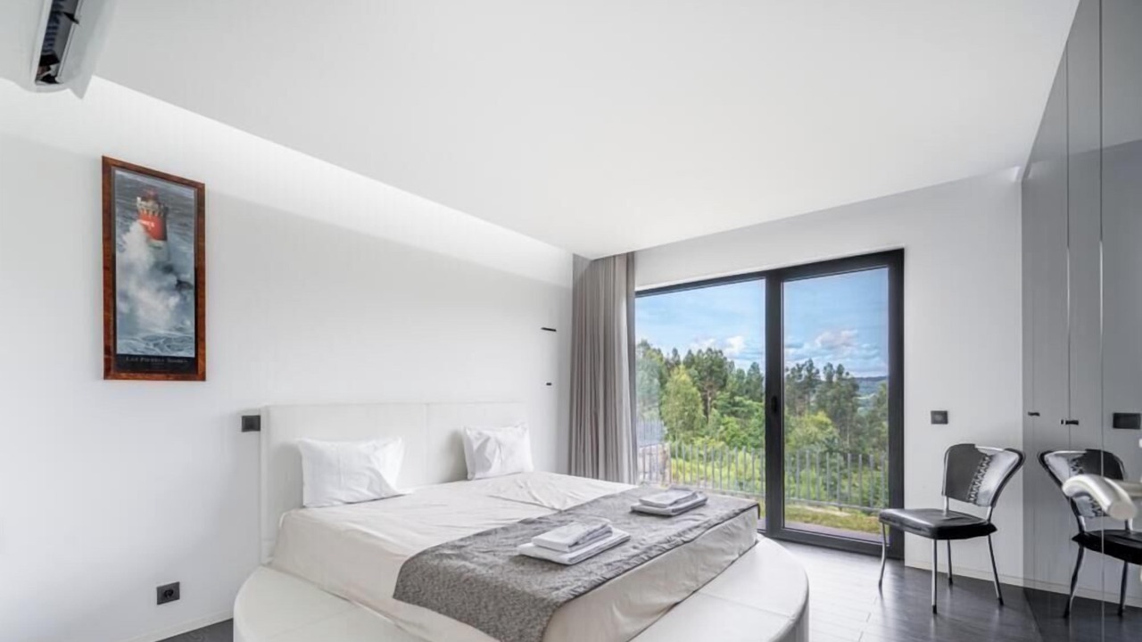Photo of Bedroom in Molares