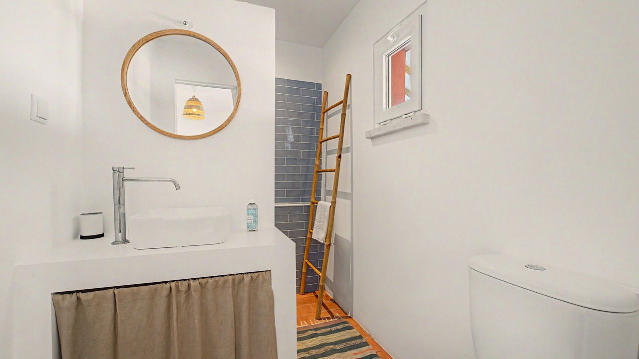 Photo of Bathroom in Erra