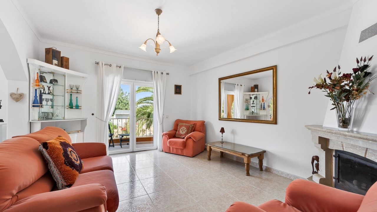 Photo of Livingroom in Monte Raposo