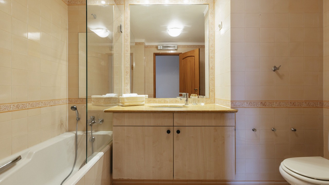 Photo of Bathroom in Cascais