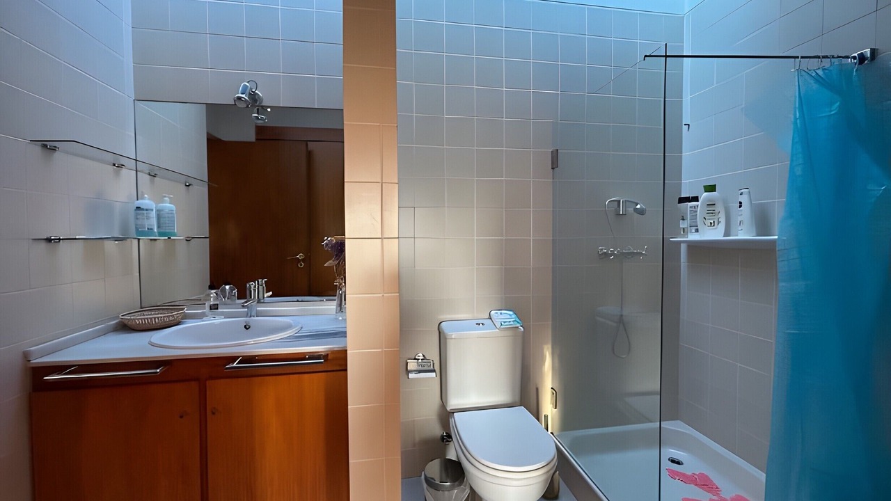 Photo of Bathroom in Lanhelas