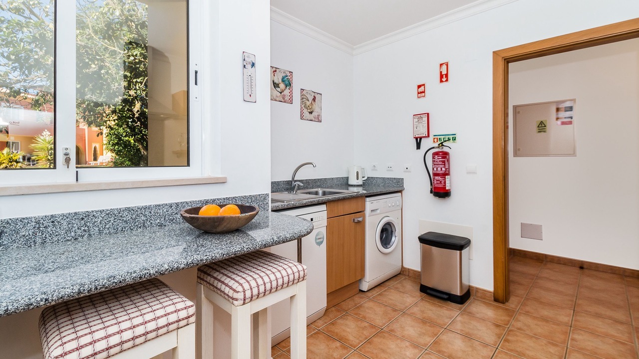 Photo of Kitchen in Meia Praia